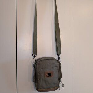 Adventurist Backpack Co Sidekick Crossbody NWOT